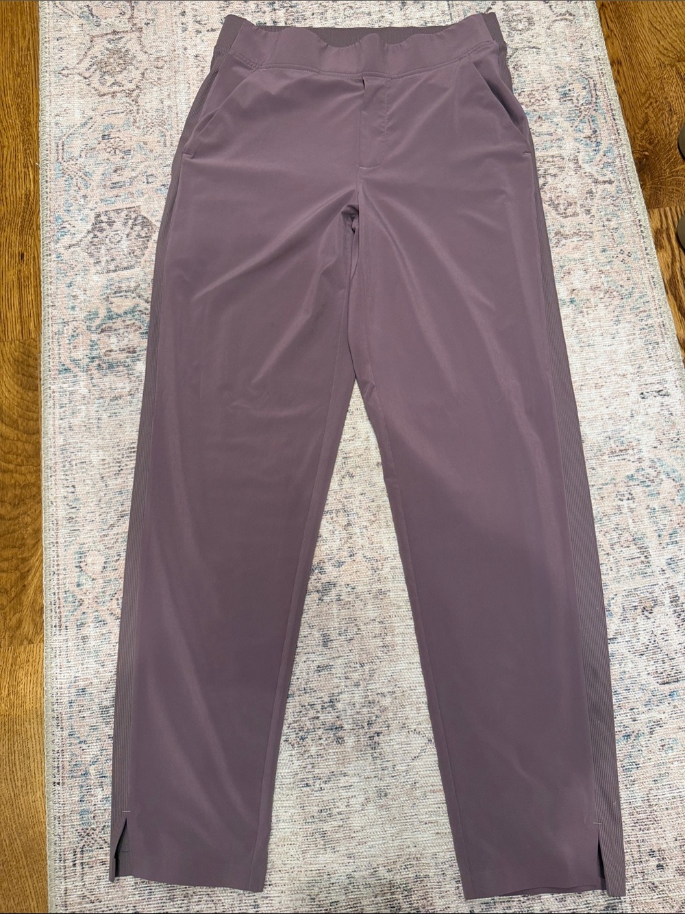 Women’s Athleta Brooklyn Stretch Performance Pants in Mauve Excellent size 6Tall